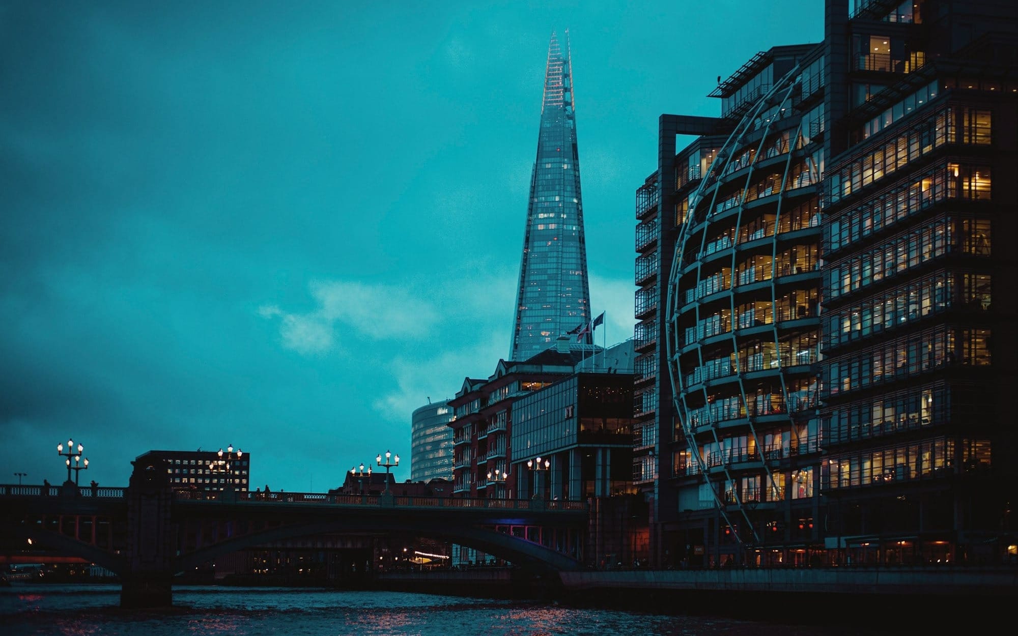 OpenAI и Nvidia планируют миллиардные инвестиции в дата-центры Великобритании