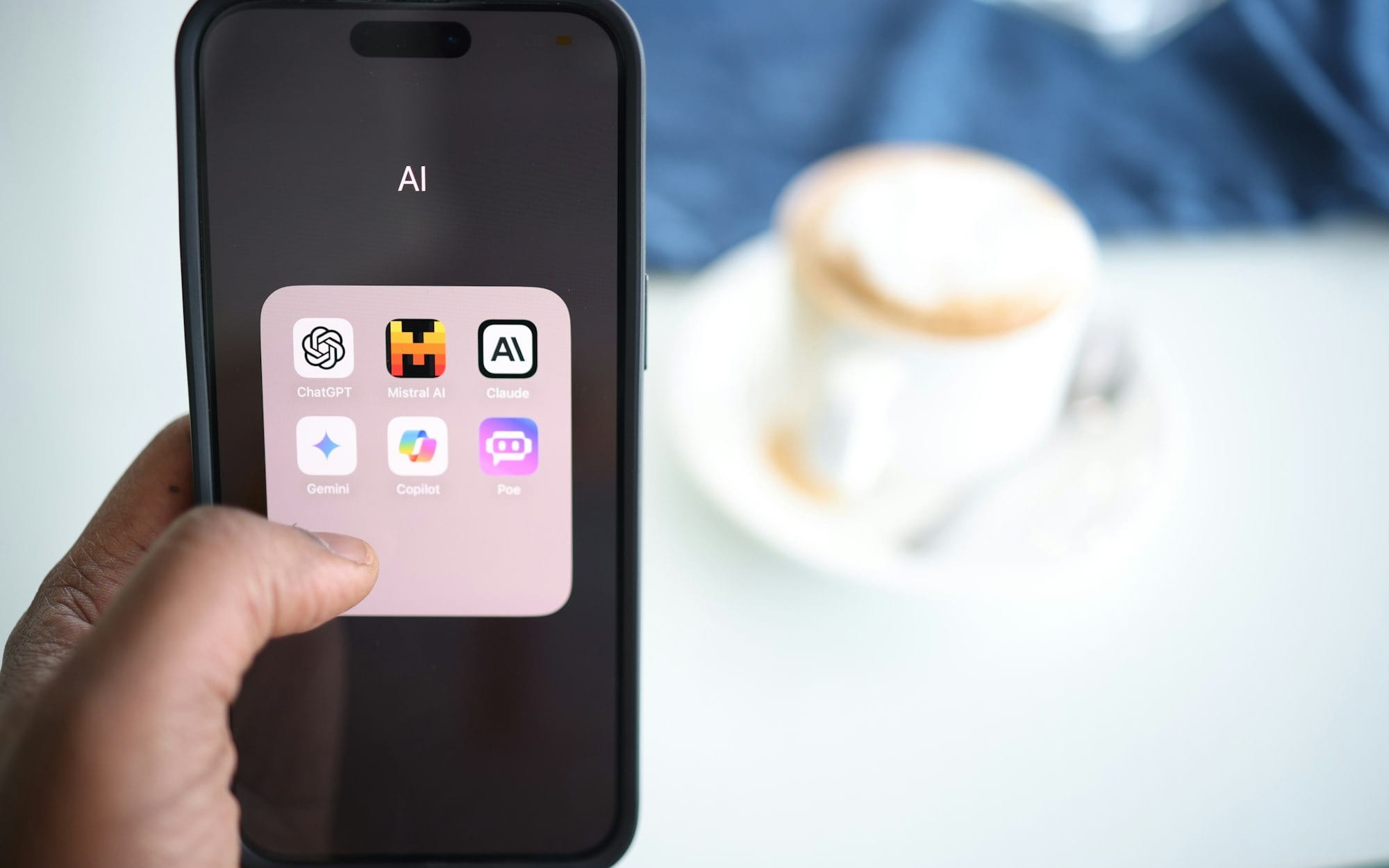 Anthropic добавила функцию памяти в Claude для корпоративных команд