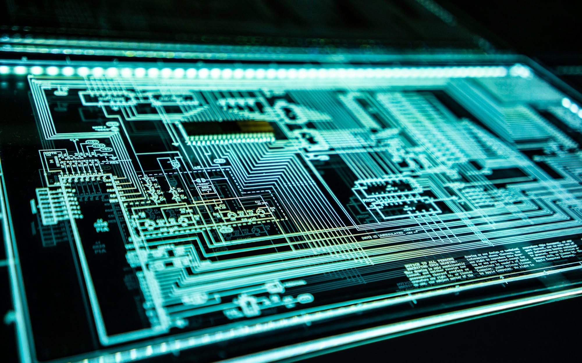 OpenAI объединяется с Broadcom для разработки собственных AI-чипов